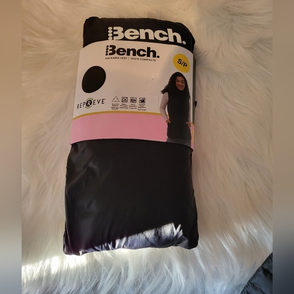 NEW Bench Puffer Women Vest Black , Size Small - Picture 6 of 6